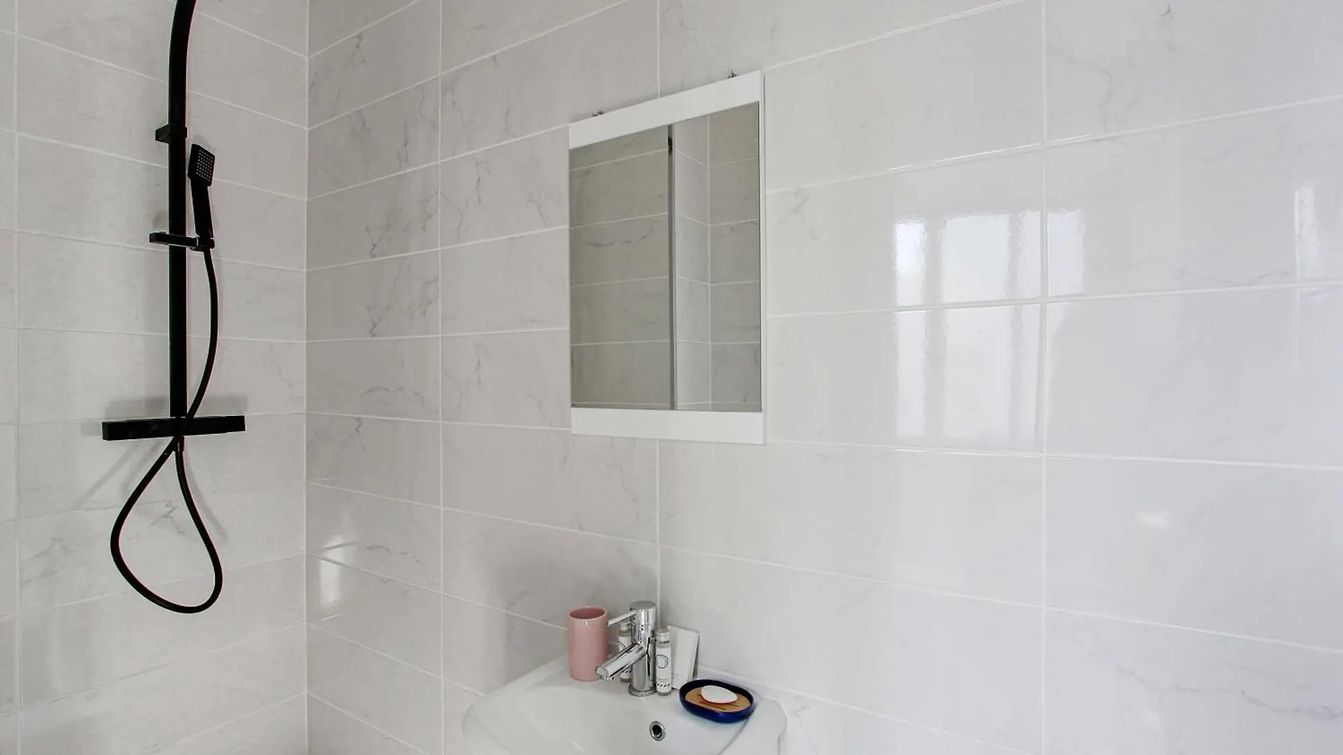 Апартаменты Cosy Studio - 2P - Parc De Belleville Париж